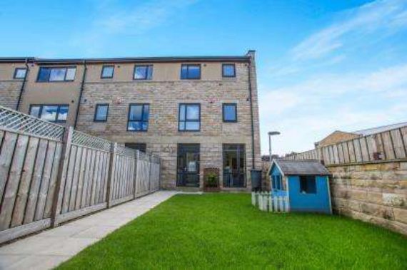 5 Bedroom End of Ter...